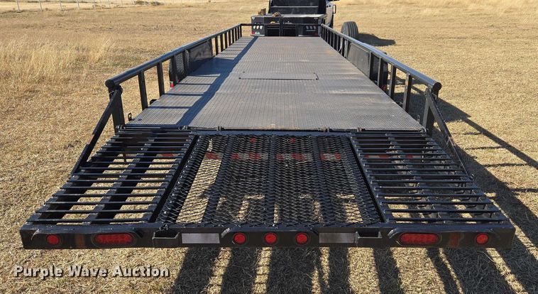 image for item ET5246 2012 Lamar Trailers INC. UT10K equipment trailer