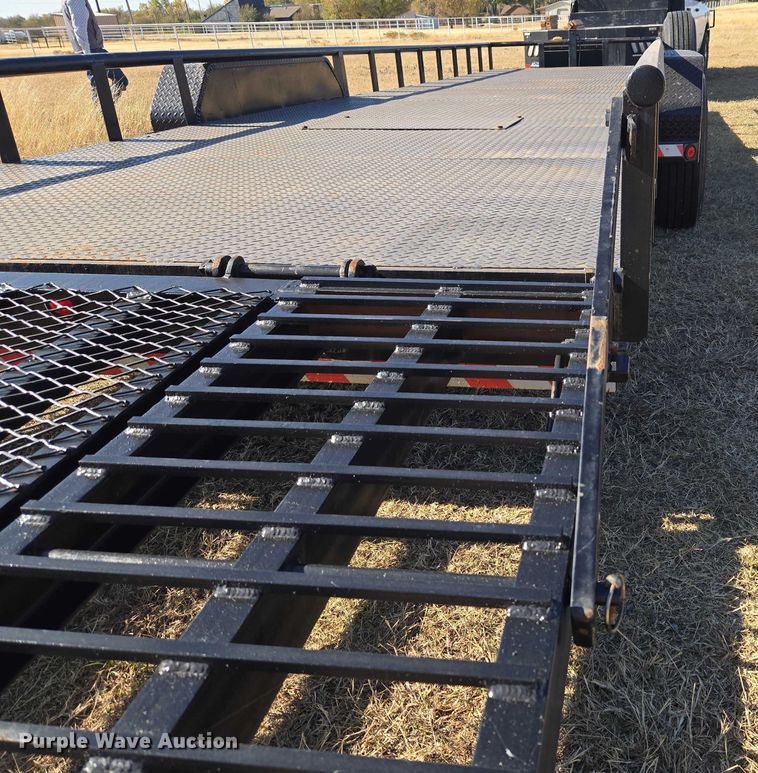 image for item ET5246 2012 Lamar Trailers INC. UT10K equipment trailer