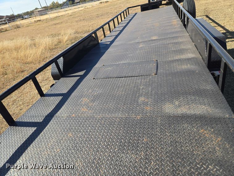 image for item ET5246 2012 Lamar Trailers INC. UT10K equipment trailer