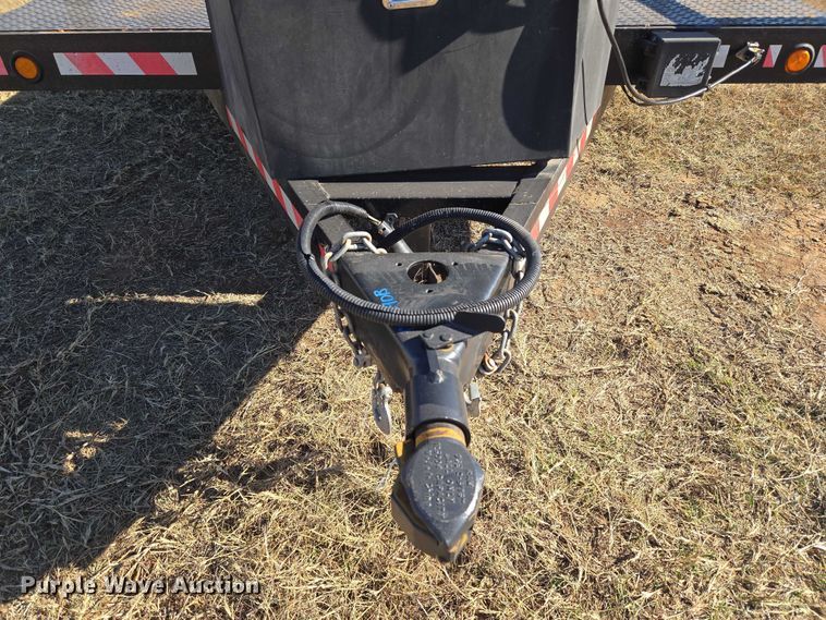 image for item ET5246 2012 Lamar Trailers INC. UT10K equipment trailer