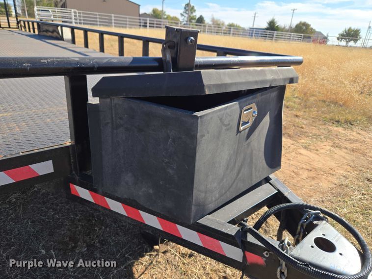 image for item ET5246 2012 Lamar Trailers INC. UT10K equipment trailer