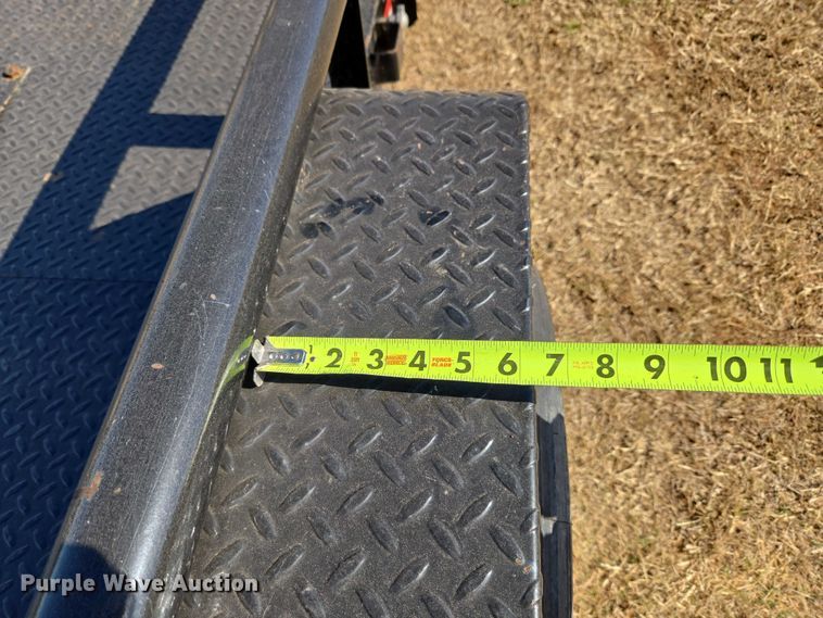 image for item ET5246 2012 Lamar Trailers INC. UT10K equipment trailer