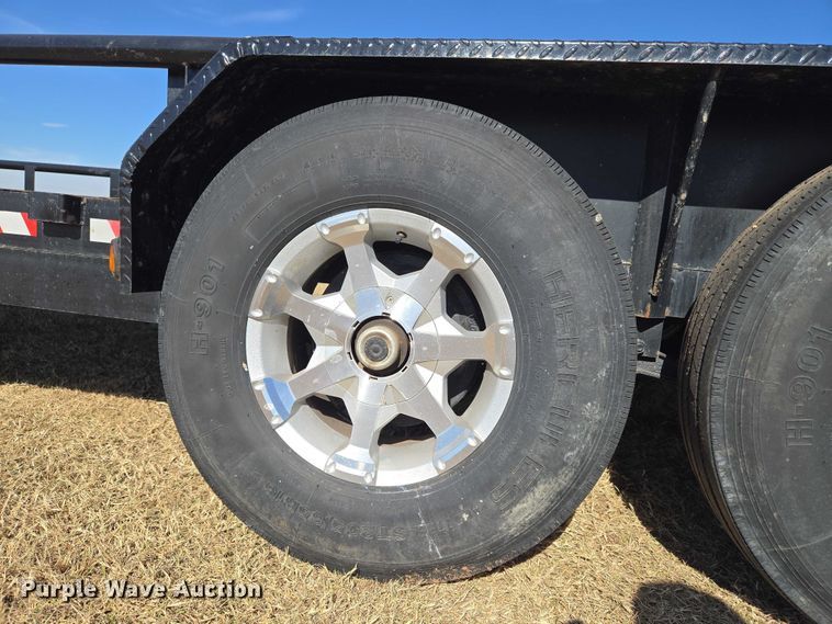 image for item ET5246 2012 Lamar Trailers INC. UT10K equipment trailer