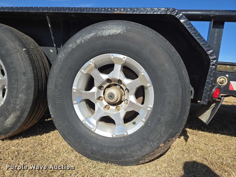 image for item ET5246 2012 Lamar Trailers INC. UT10K equipment trailer