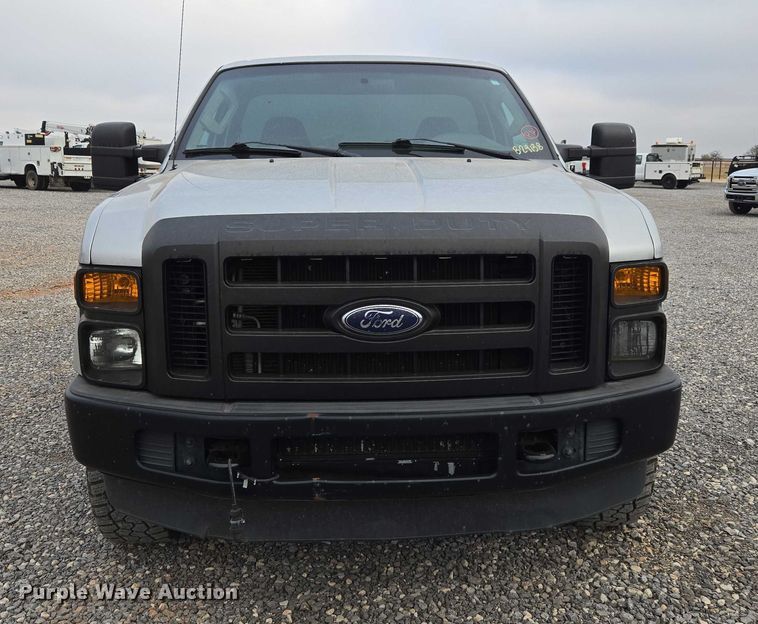 image for item ET5253 2010 Ford F250 pickup truck