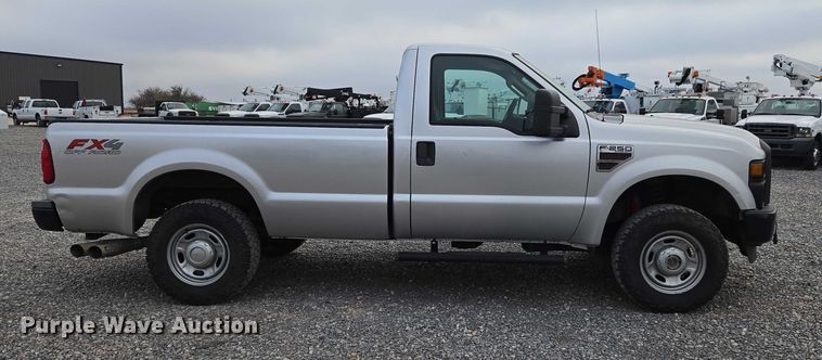image for item ET5253 2010 Ford F250 pickup truck