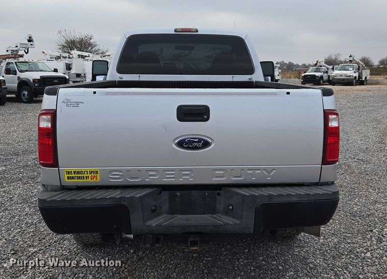 image for item ET5253 2010 Ford F250 pickup truck