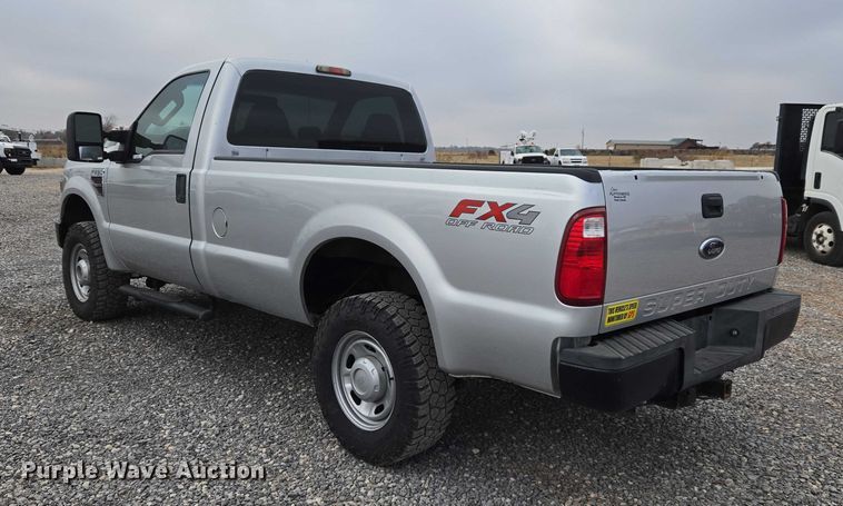 image for item ET5253 2010 Ford F250 pickup truck