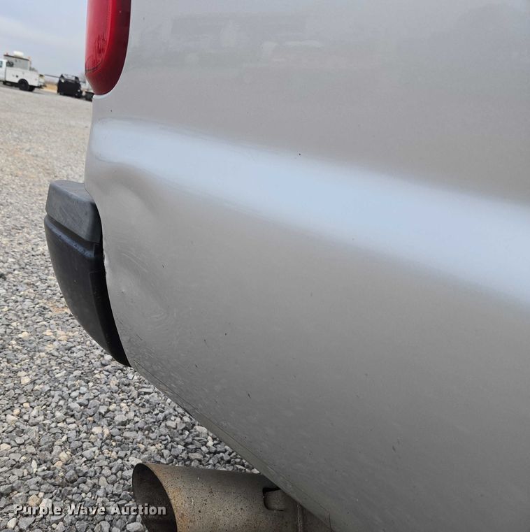 image for item ET5253 2010 Ford F250 pickup truck