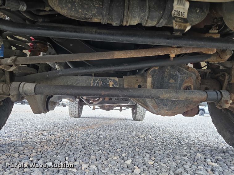 image for item ET5253 2010 Ford F250 pickup truck