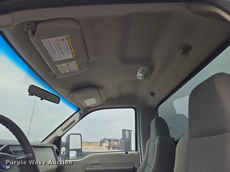 image for item ET5253 2010 Ford F250 pickup truck