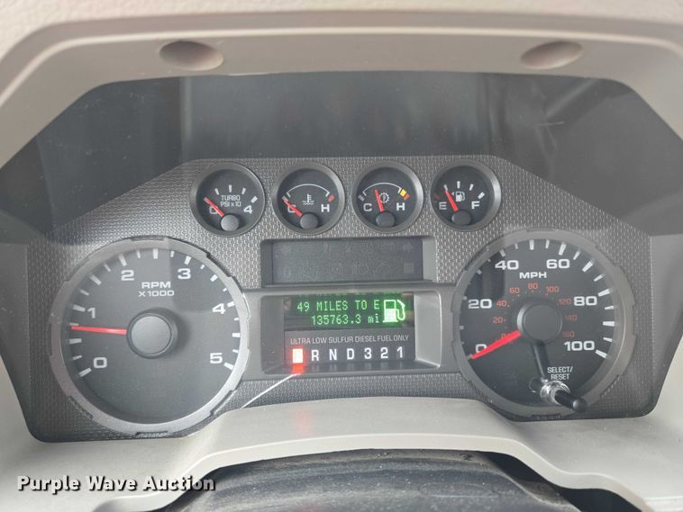 image for item ET5253 2010 Ford F250 pickup truck