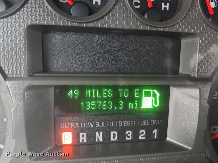 image for item ET5253 2010 Ford F250 pickup truck