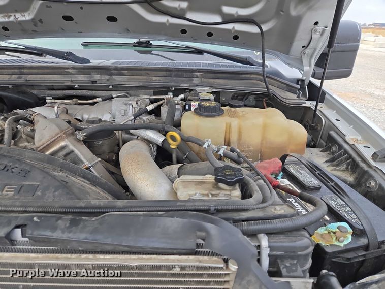 image for item ET5253 2010 Ford F250 pickup truck