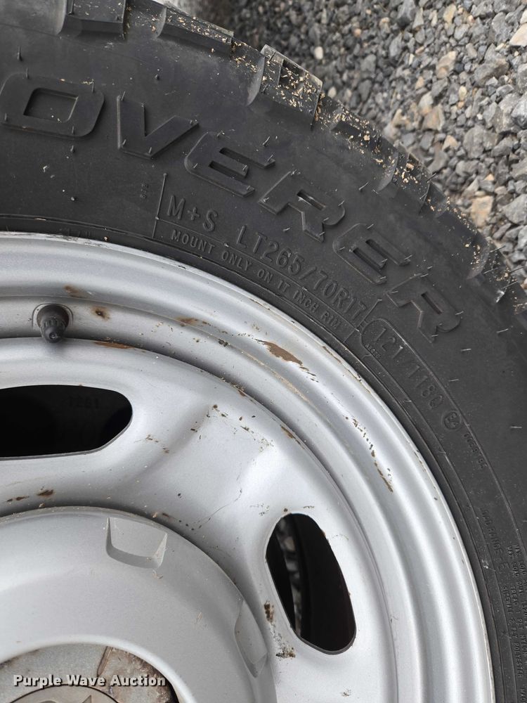 image for item ET5253 2010 Ford F250 pickup truck