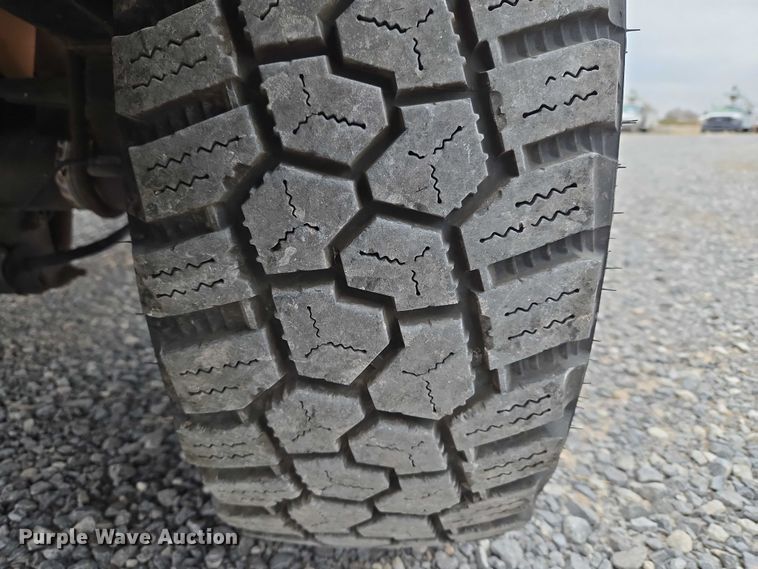 image for item ET5253 2010 Ford F250 pickup truck