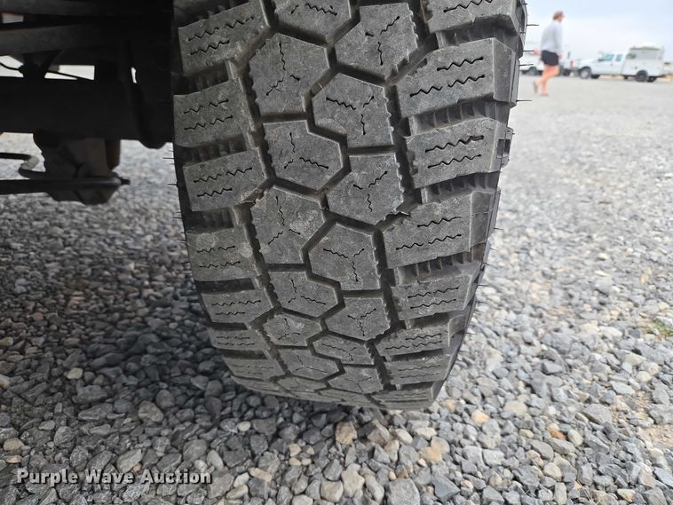 image for item ET5253 2010 Ford F250 pickup truck