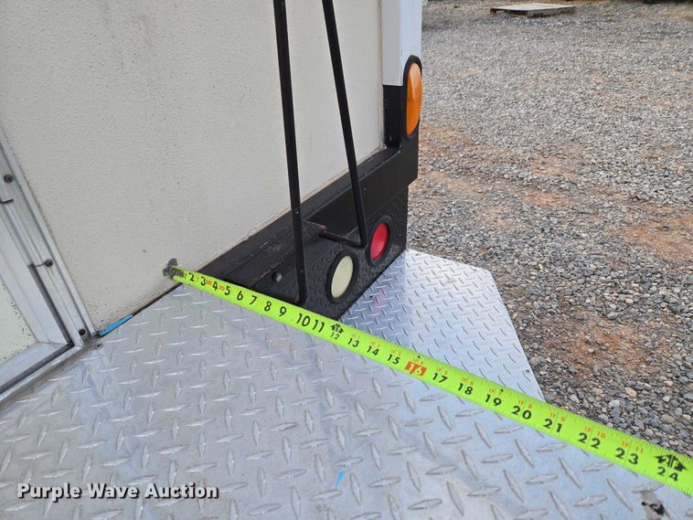 image for item ET5255 2000 Ford E350 fiber optic splicing truck