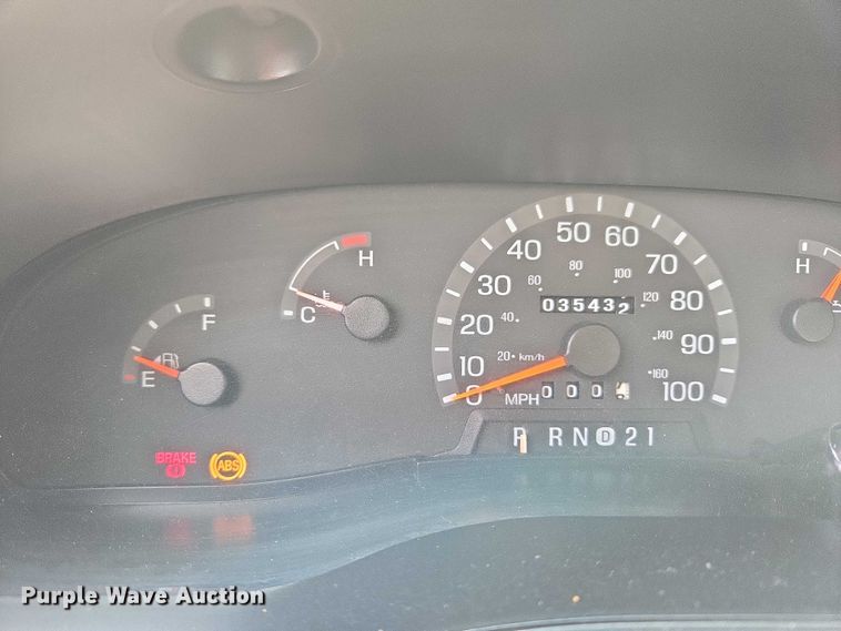 image for item ET5255 2000 Ford E350 fiber optic splicing truck