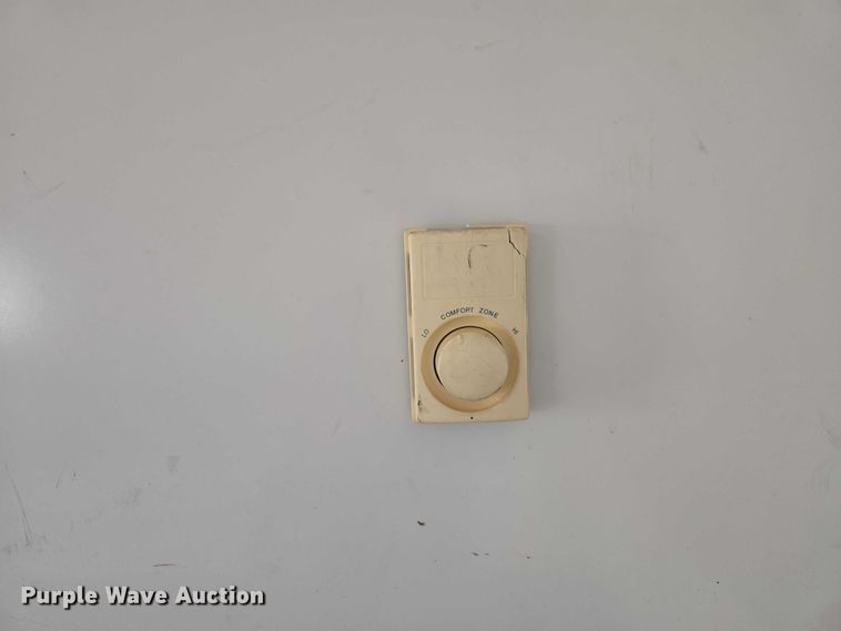 image for item ET5255 2000 Ford E350 fiber optic splicing truck