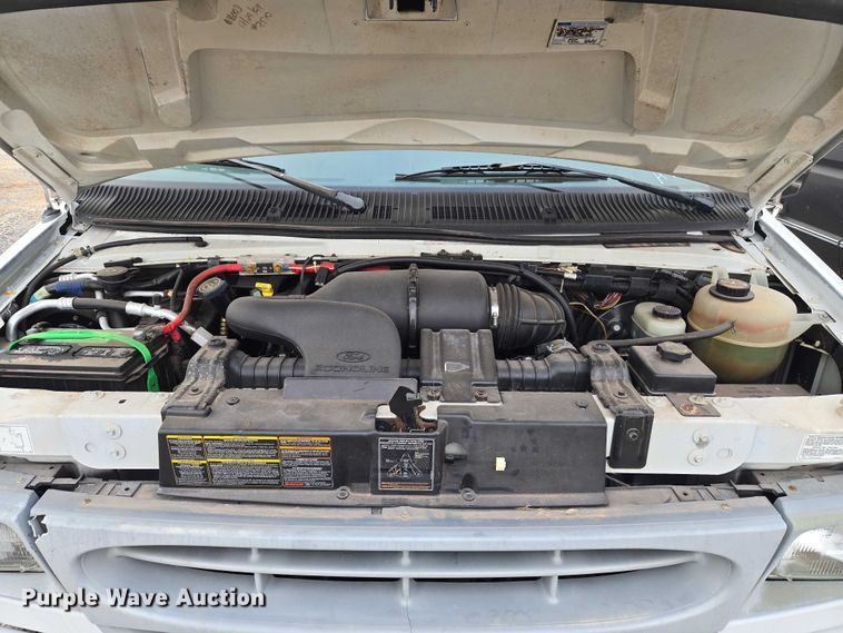 image for item ET5255 2000 Ford E350 fiber optic splicing truck