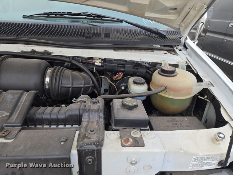 image for item ET5255 2000 Ford E350 fiber optic splicing truck