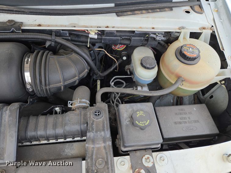 image for item ET5255 2000 Ford E350 fiber optic splicing truck