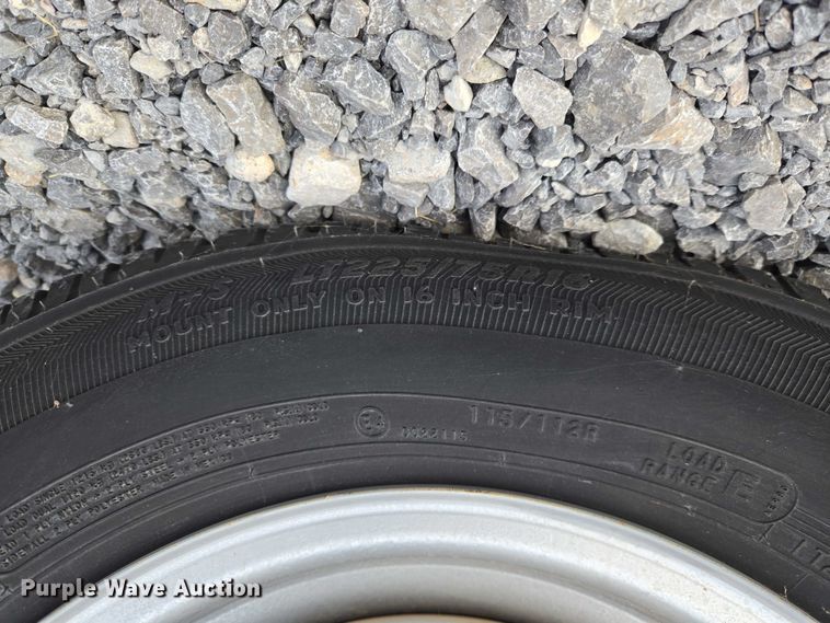 image for item ET5255 2000 Ford E350 fiber optic splicing truck