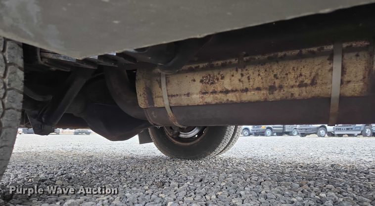 image for item ET5255 2000 Ford E350 fiber optic splicing truck