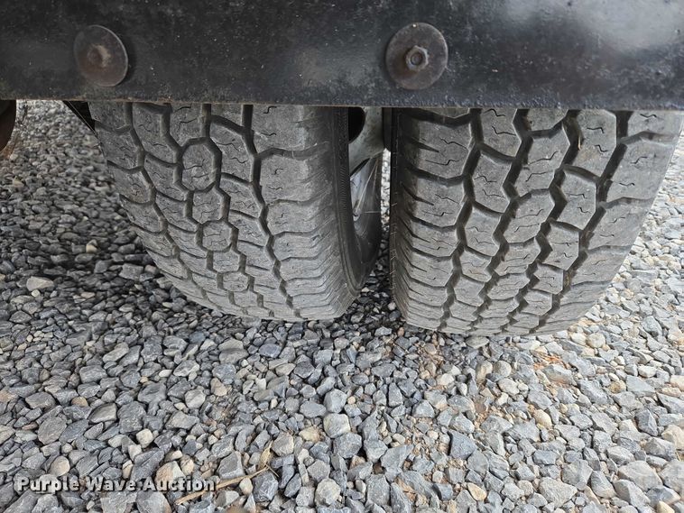 image for item ET5255 2000 Ford E350 fiber optic splicing truck