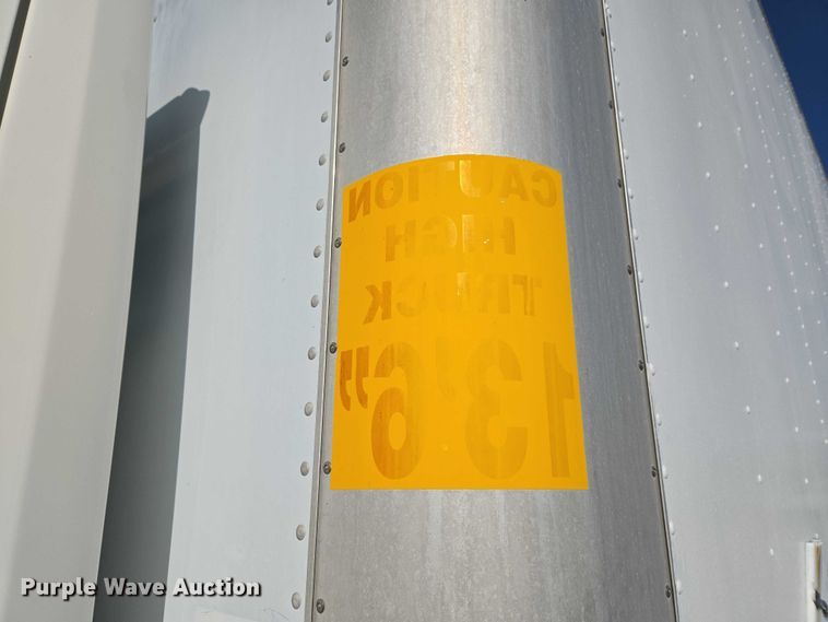 image for item ET5256 2002 Freightliner FL70 box truck