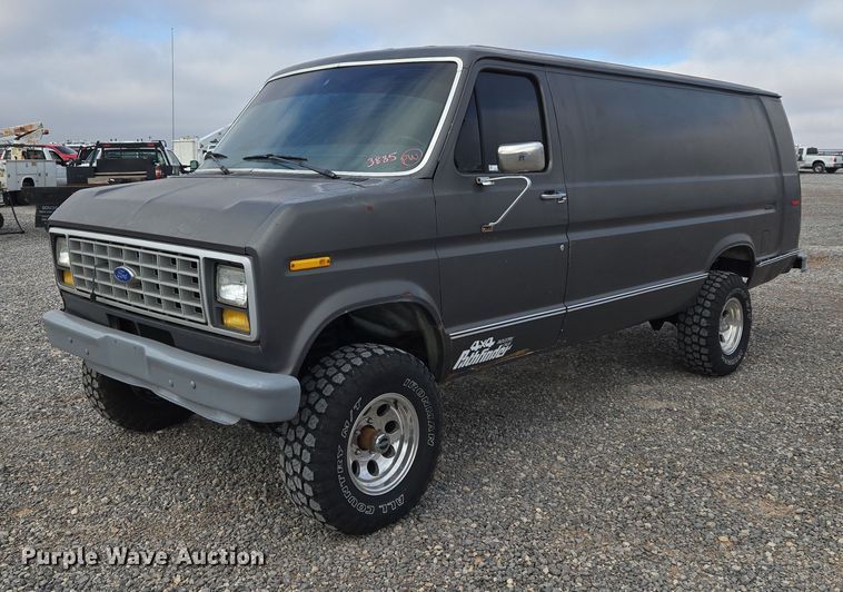 image for item ET5257 1991 Ford E150 Pathfinder van