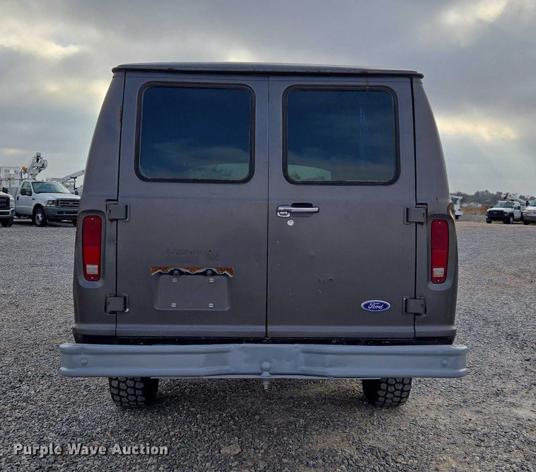 image for item ET5257 1991 Ford E150 Pathfinder van