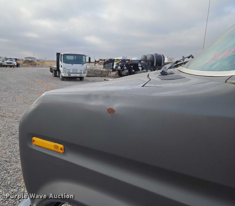 image for item ET5257 1991 Ford E150 Pathfinder van