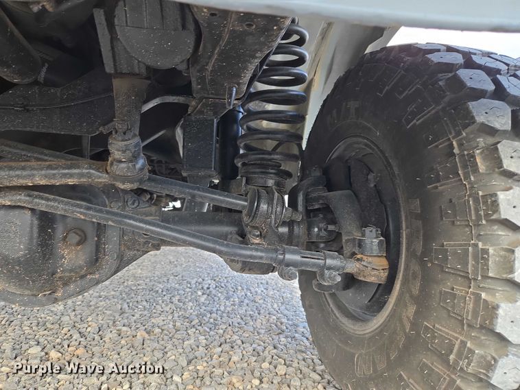 image for item ET5257 1991 Ford E150 Pathfinder van