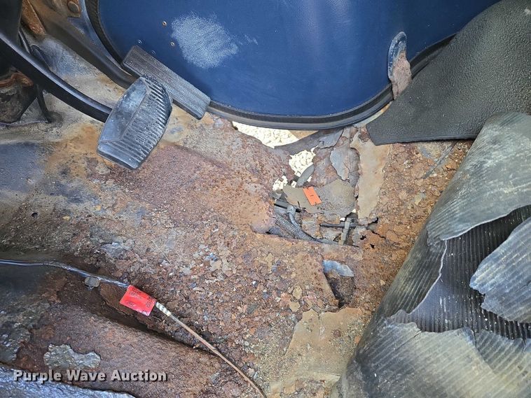 image for item ET5257 1991 Ford E150 Pathfinder van