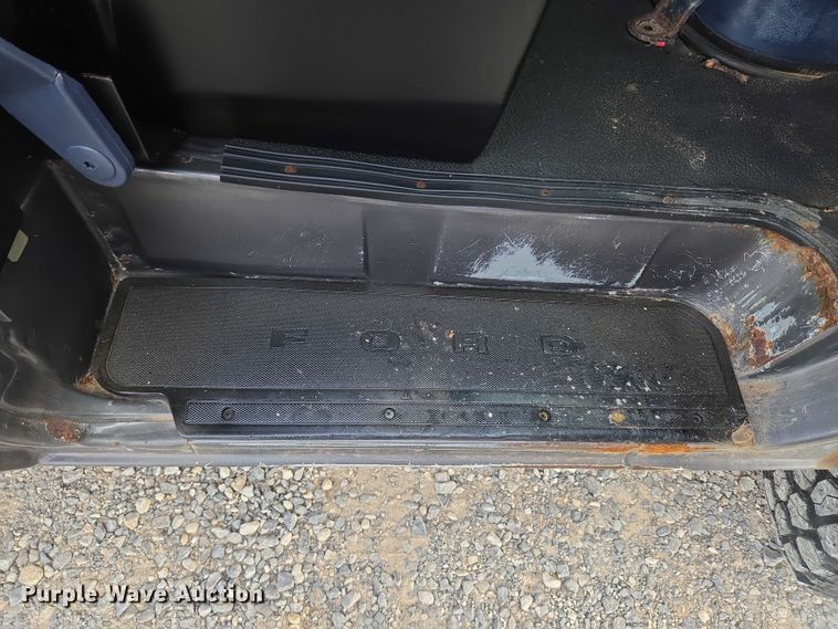 image for item ET5257 1991 Ford E150 Pathfinder van