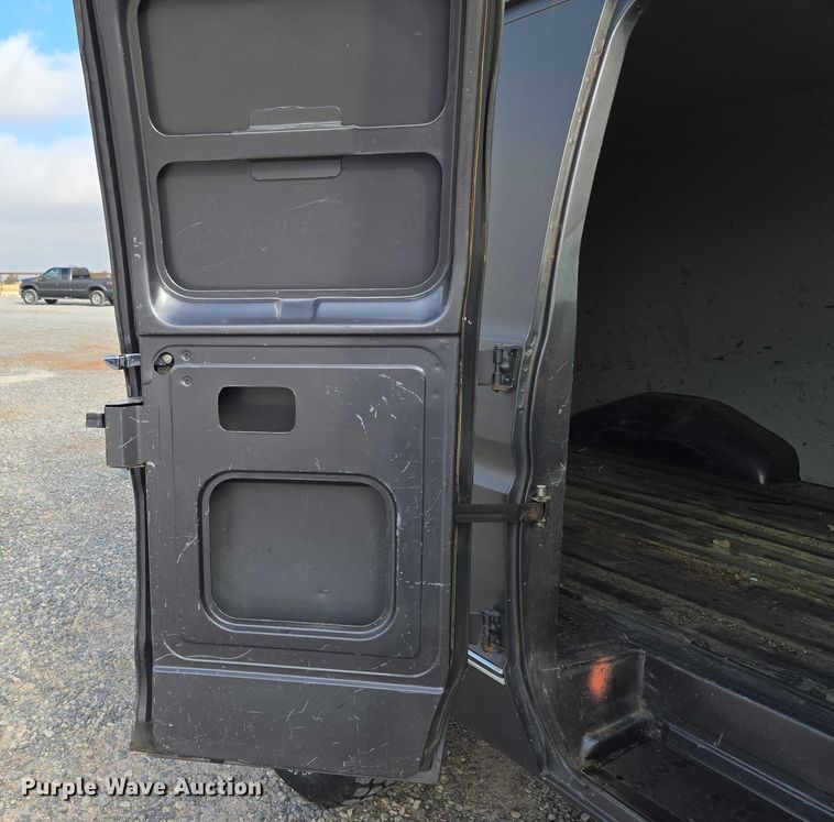 image for item ET5257 1991 Ford E150 Pathfinder van