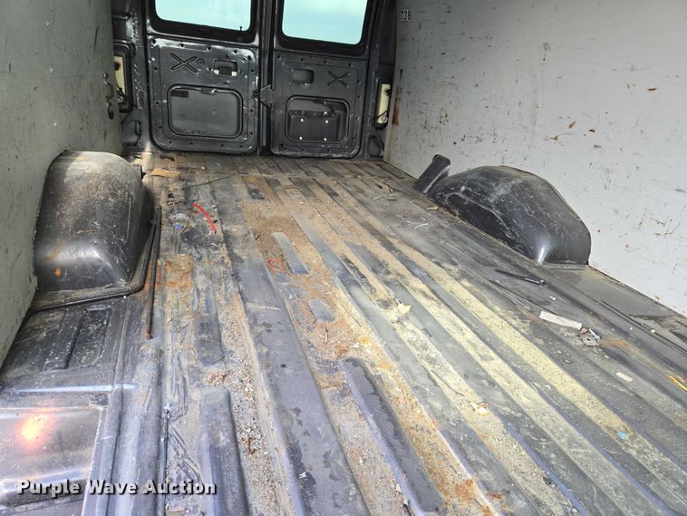 image for item ET5257 1991 Ford E150 Pathfinder van