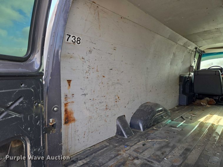 image for item ET5257 1991 Ford E150 Pathfinder van