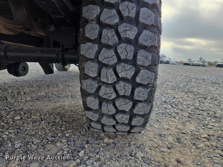 image for item ET5257 1991 Ford E150 Pathfinder van