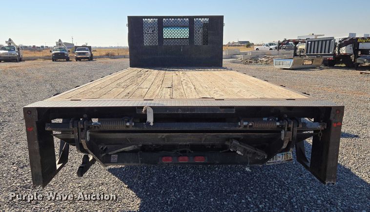 image for item ET5259 2012 Isuzu NPR flatbed truck