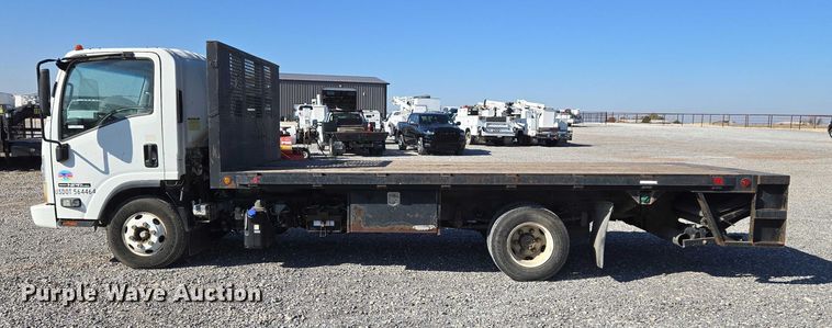 image for item ET5259 2012 Isuzu NPR flatbed truck