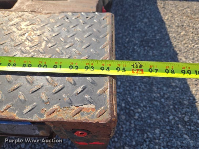 image for item ET5259 2012 Isuzu NPR flatbed truck