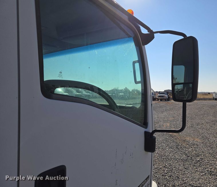 image for item ET5259 2012 Isuzu NPR flatbed truck