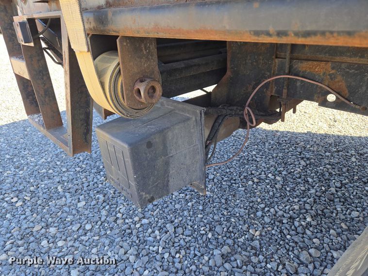 image for item ET5259 2012 Isuzu NPR flatbed truck