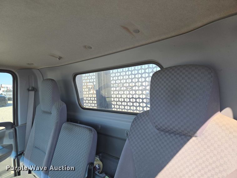 image for item ET5259 2012 Isuzu NPR flatbed truck