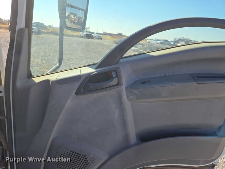 image for item ET5259 2012 Isuzu NPR flatbed truck