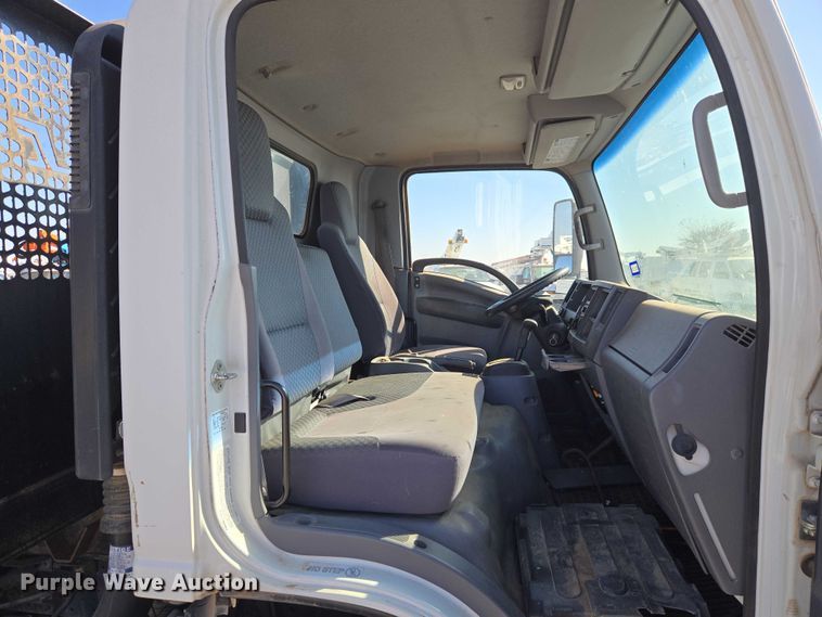 image for item ET5259 2012 Isuzu NPR flatbed truck