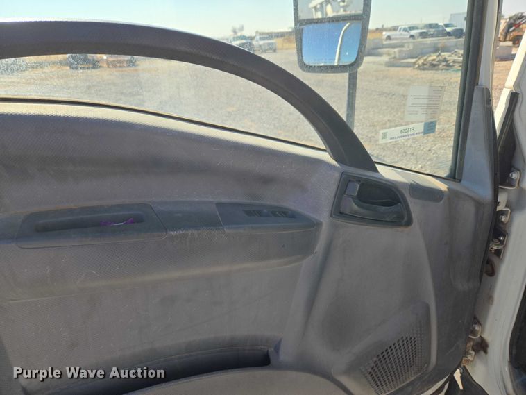 image for item ET5259 2012 Isuzu NPR flatbed truck